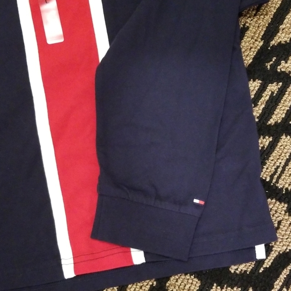 Tommy hilfiger top - Picture 2 of 6